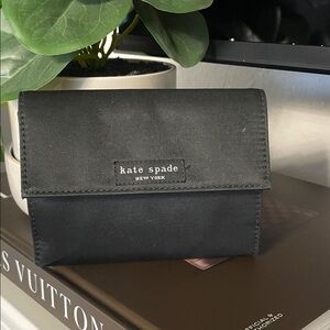 kate spade black compact wallet